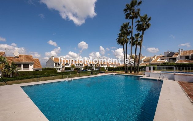 Resale - Villa - Inland  - Alhaurín el Grande Centro