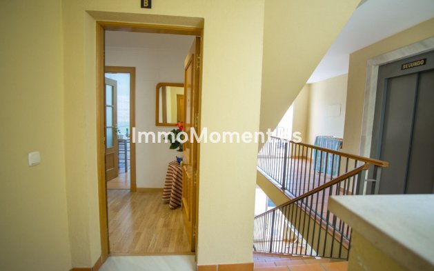 Resale - Apartment - Inland  - Coín