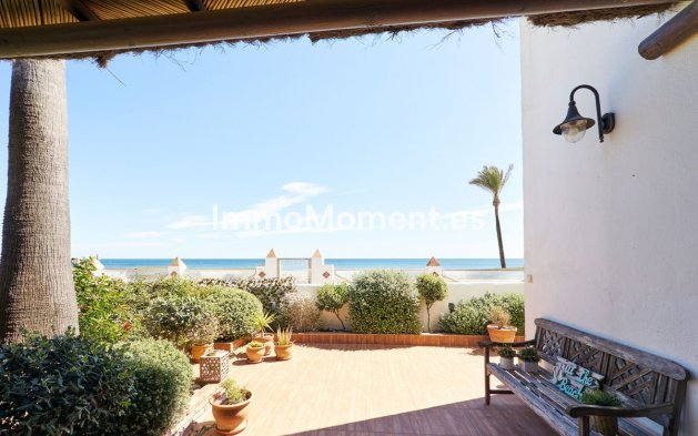 Reventa - Villa - Casares - Casares Centro