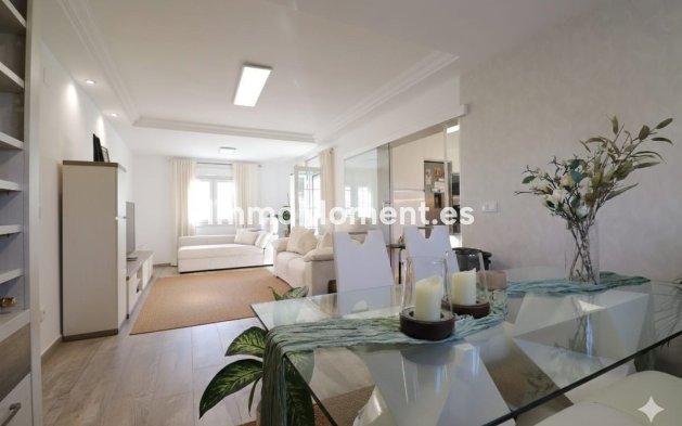 Wiederverkauf - Villa - Orihuela - Villamartin