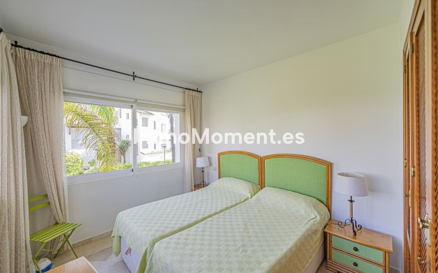Resale - Apartment - Estepona - Costalita