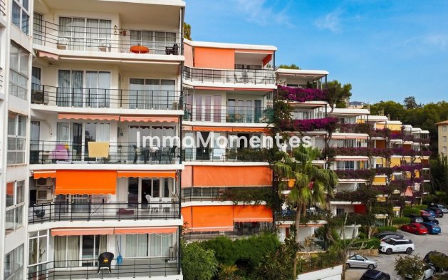 Resale - Apartment - Torremolinos - La Carihuela