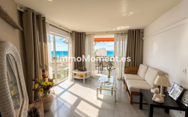 Resale - Apartment - Torremolinos - La Carihuela
