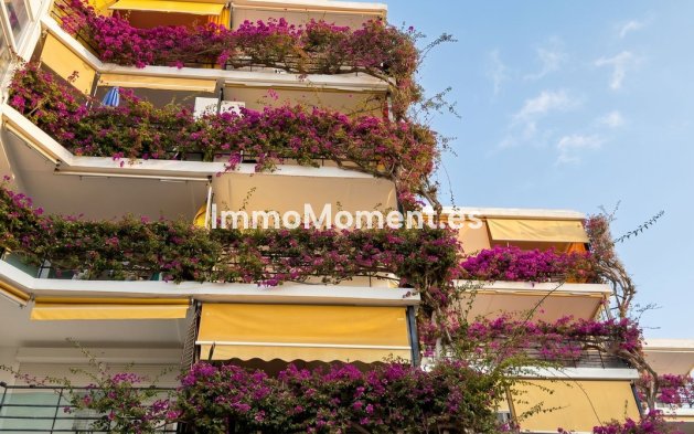 Resale - Apartment - Torremolinos - La Carihuela