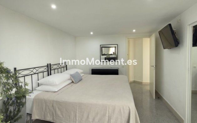 Resale - Apartment - Torremolinos - La Carihuela