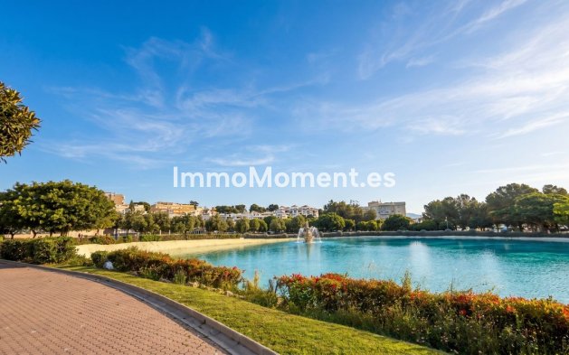 Resale - Apartment - Torremolinos - La Carihuela