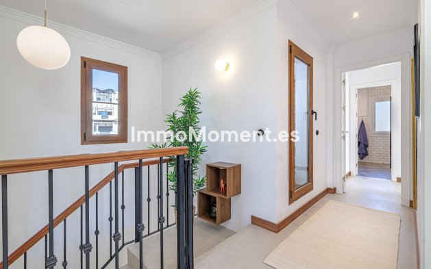 Resale - Villa - Estepona - Selwo