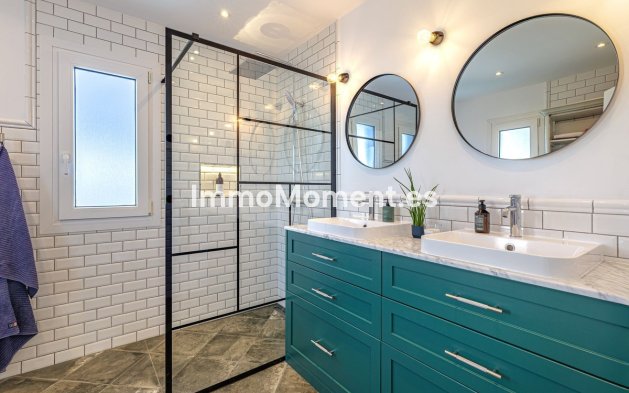 Resale - Villa - Estepona - Selwo