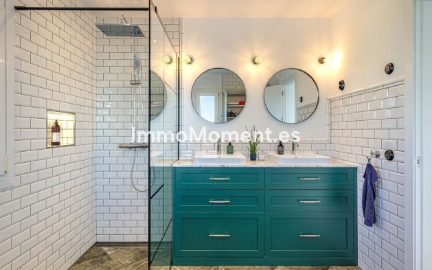 Resale - Villa - Estepona - Selwo