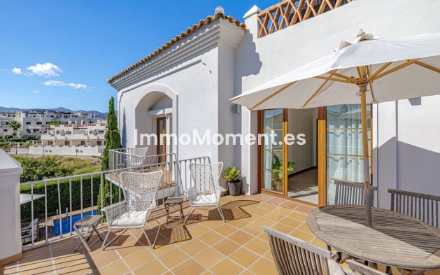 Resale - Villa - Estepona - Selwo