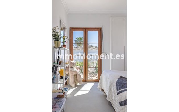 Resale - Villa - Estepona - Selwo