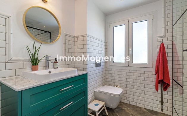 Resale - Villa - Estepona - Selwo