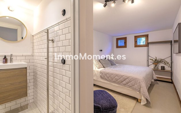 Resale - Villa - Estepona - Selwo