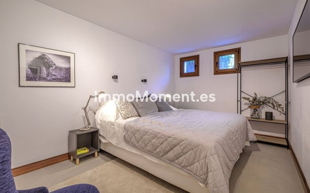 Resale - Villa - Estepona - Selwo