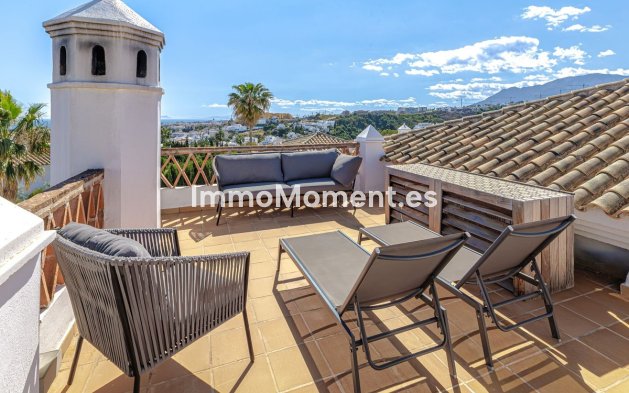 Resale - Villa - Estepona - Selwo