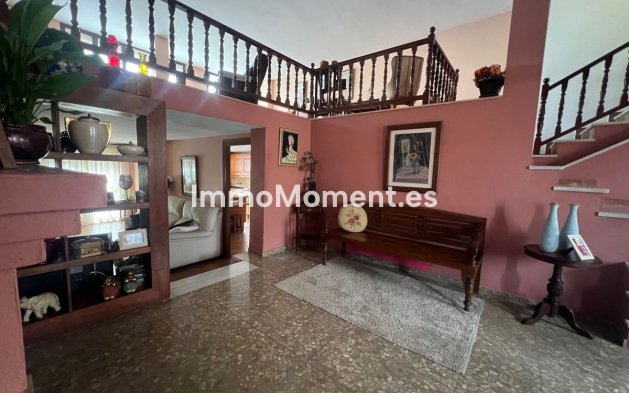 Bestaande woning - Villa - Estepona  - Estepona Centro