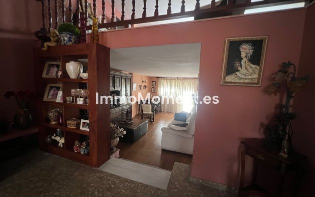 Bestaande woning - Villa - Estepona  - Estepona Centro