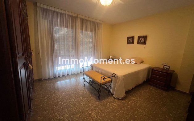 Bestaande woning - Villa - Estepona  - Estepona Centro