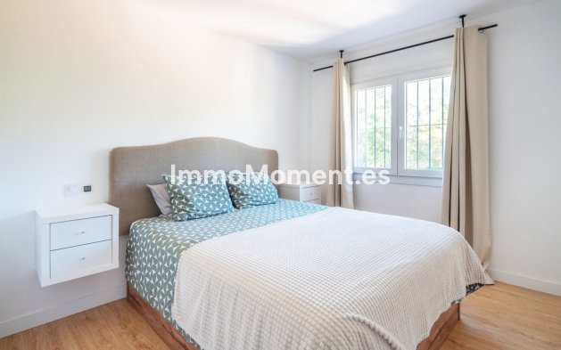 Bestaande woning - Geschakelde woning - Estepona  - Atalaya