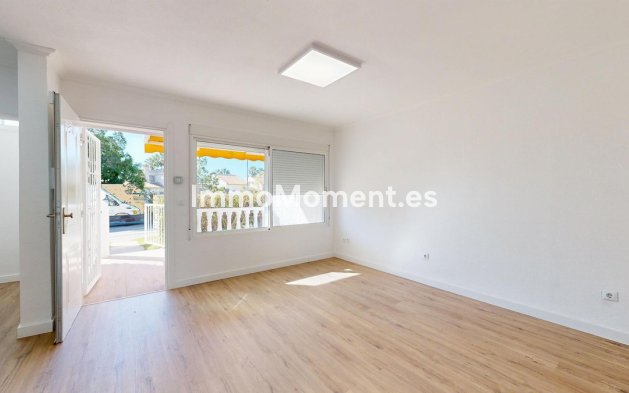 Resale - Villa - Orihuela - Villamartin