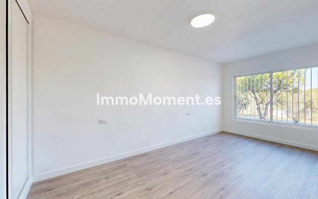 Resale - Villa - Orihuela - Villamartin