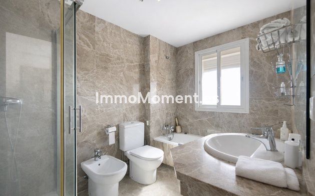 Revente - Maison mitoyenne - Estepona  - Estepona Centro