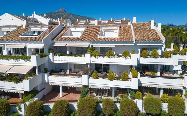Revente - Appartement - Marbella - Nueva Andalucía