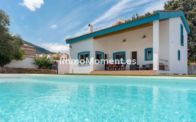 Bestaande woning - Villa - Binnenland  - Alhaurín el Grande Centro