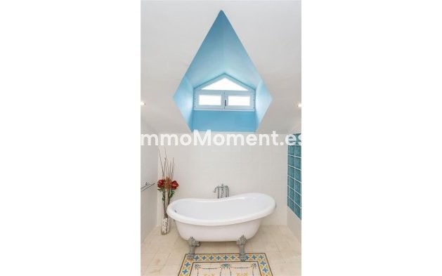 Bestaande woning - Villa - Binnenland  - Alhaurín el Grande Centro