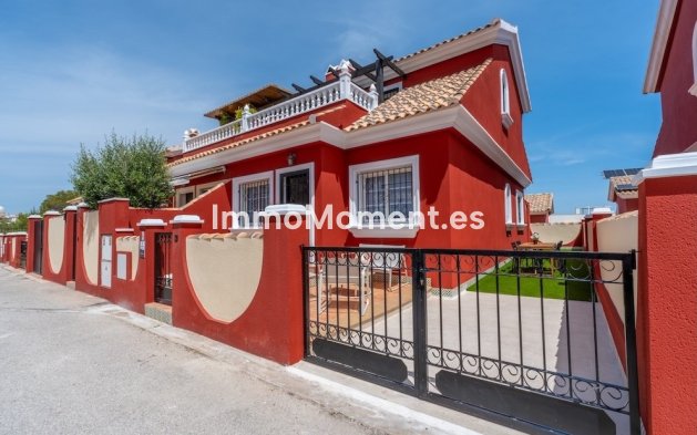 Wiederverkauf - Villa - Orihuela - Villamartin