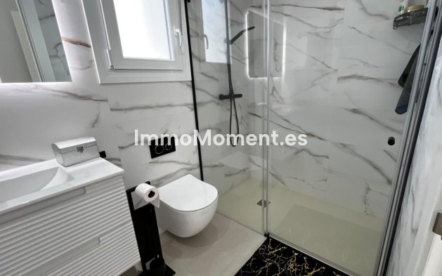 Reventa - Villa independiente - Benidorm - Urb Entre Naranjos