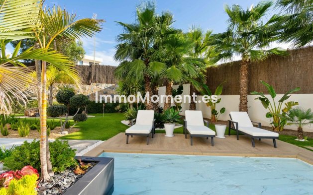 Wiederverkauf - Villa - Orihuela - Villamartin