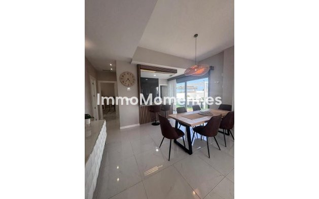 Wiederverkauf - Villa - Orihuela - Villamartin