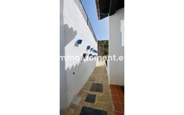 Resale - Apartment - El Paraiso - New Golden Mile