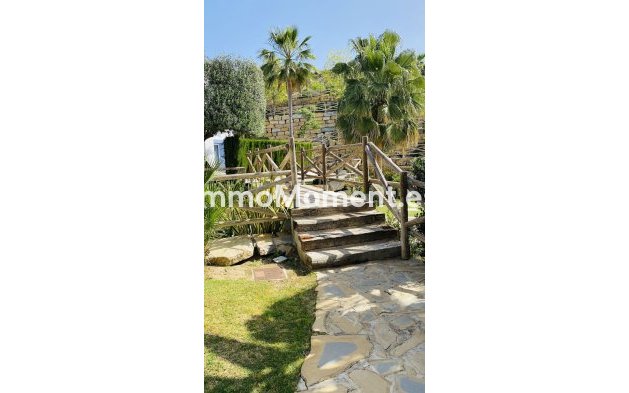 Resale - Apartment - El Paraiso - New Golden Mile