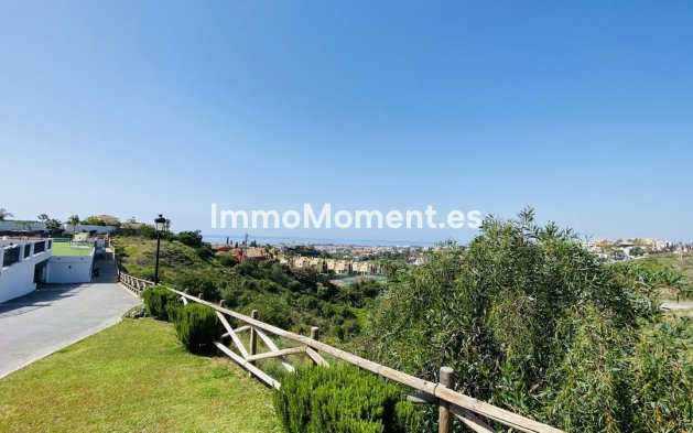 Resale - Apartment - El Paraiso - New Golden Mile