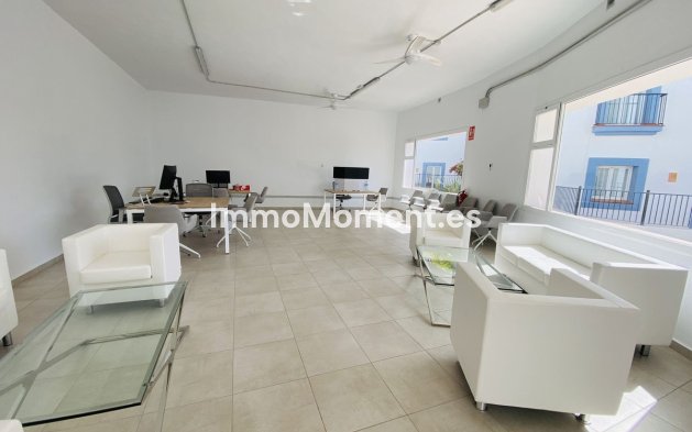 Resale - Apartment - El Paraiso - New Golden Mile