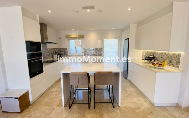 Resale - Apartment - El Paraiso - New Golden Mile