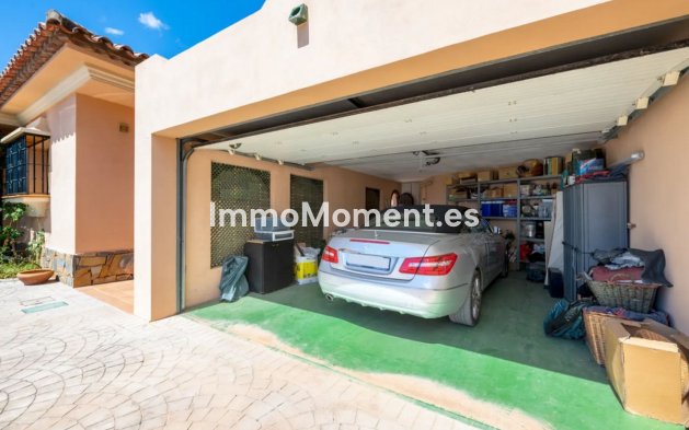 Resale - Villa - Estepona - Estepona Centro