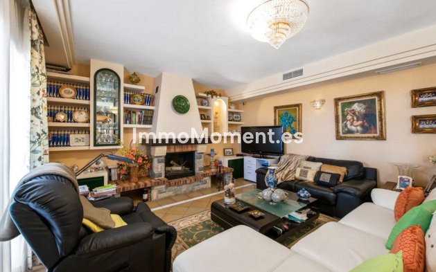 Resale - Villa - Estepona - Estepona Centro