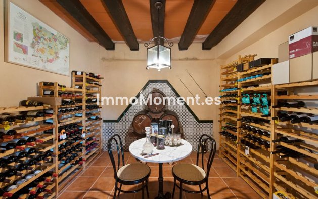 Resale - Villa - Estepona - Estepona Centro