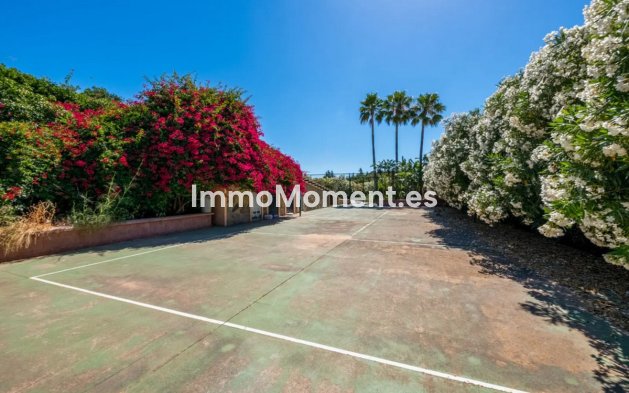 Resale - Villa - Estepona - Estepona Centro