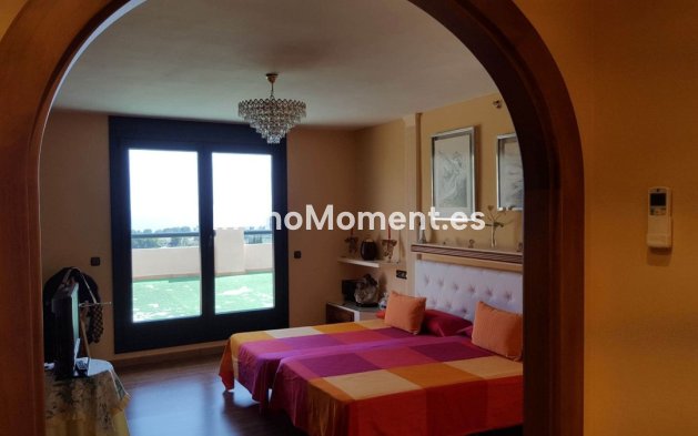Resale - Villa - Estepona - Estepona Centro