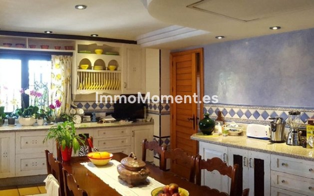 Resale - Country house - Estepona - Estepona Centro