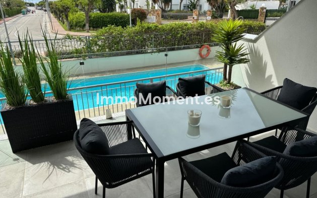 Resale - Apartment - Estepona - Costalita