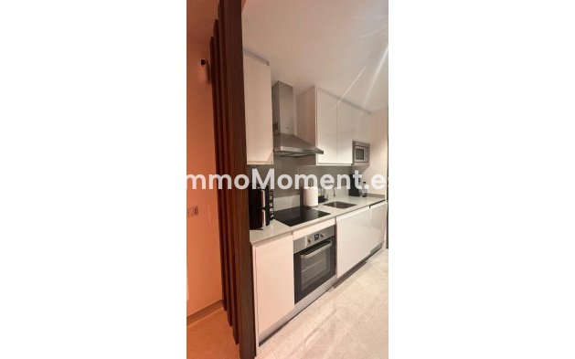 Resale - Apartment - Estepona - Costalita