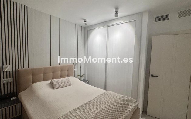 Resale - Apartment - Estepona - Costalita