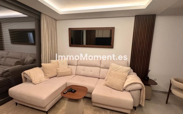 Resale - Apartment - Estepona - Costalita