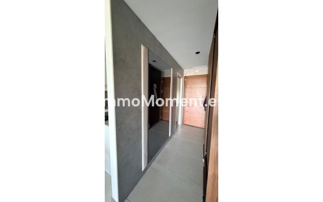 Resale - Apartment - Estepona - Costalita