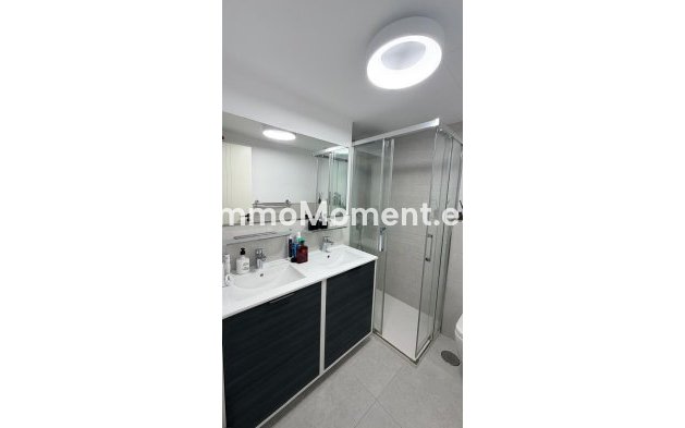 Resale - Apartment - Estepona - Costalita